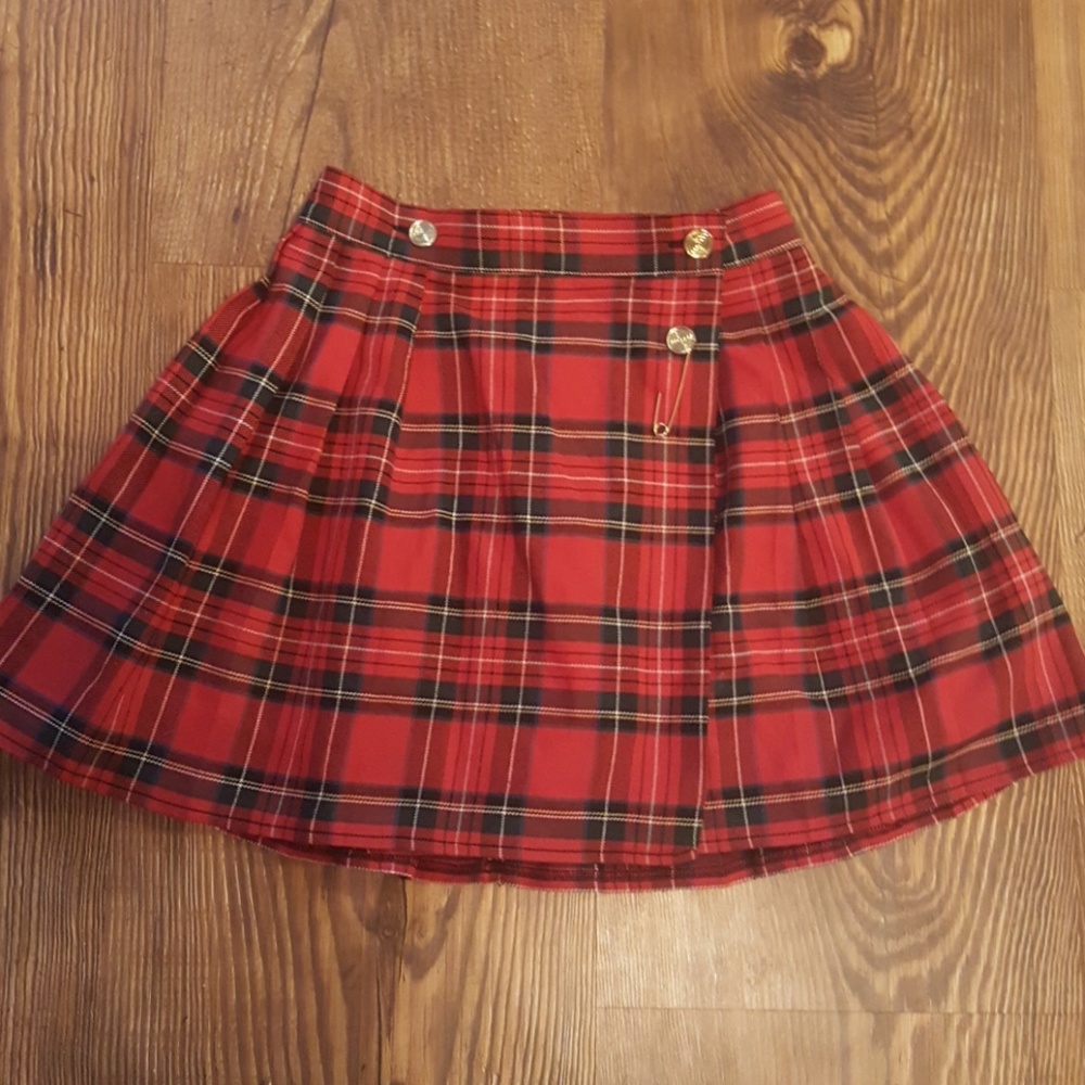 Red plaid mini skirt